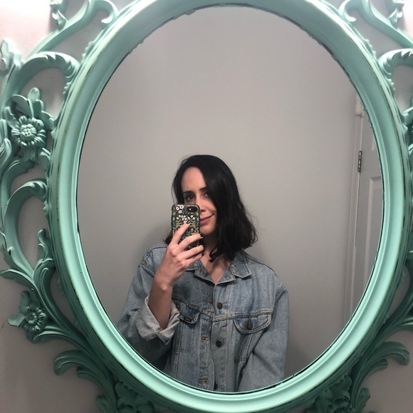 Meet your Posher, Hilary - Picture 1 of 1